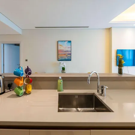 Spacious Beachfront 2 Bedroom Apartment - The 8 Dubai Exterior photo