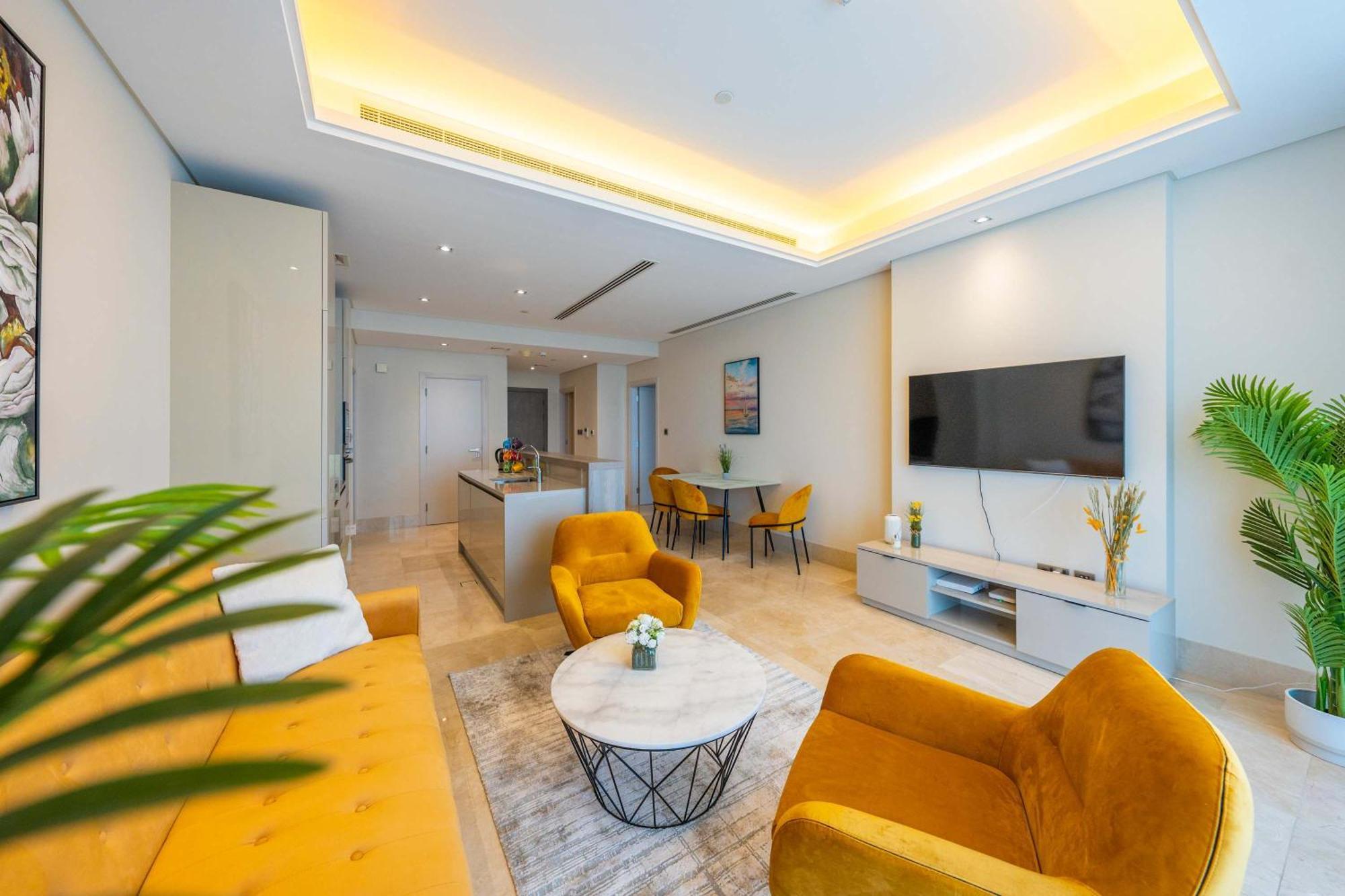 Spacious Beachfront 2 Bedroom - The 8 Apartment Dubai